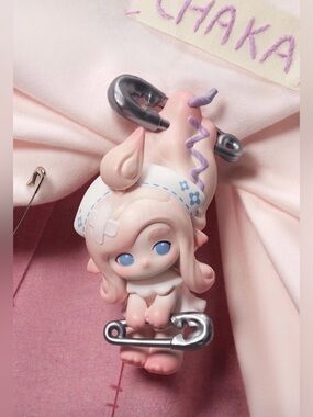 POP MART Chaka Stitch By Stitch Series Figurine - Safety Pin